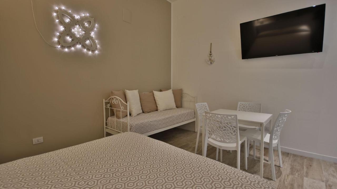 Casa Levante A 75 Mt Dalla Spiaggia Monopoli Buitenkant foto